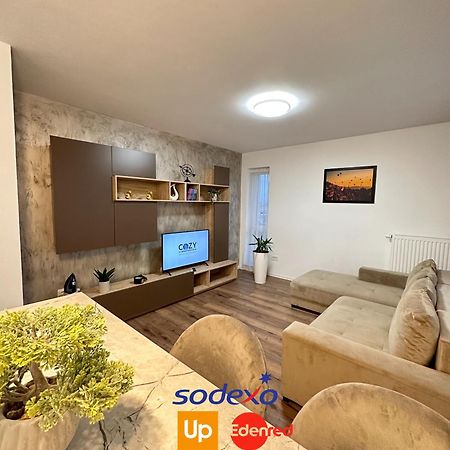 Deluxe Cozy Apartments - Coresi Mall #Brasov Luaran gambar