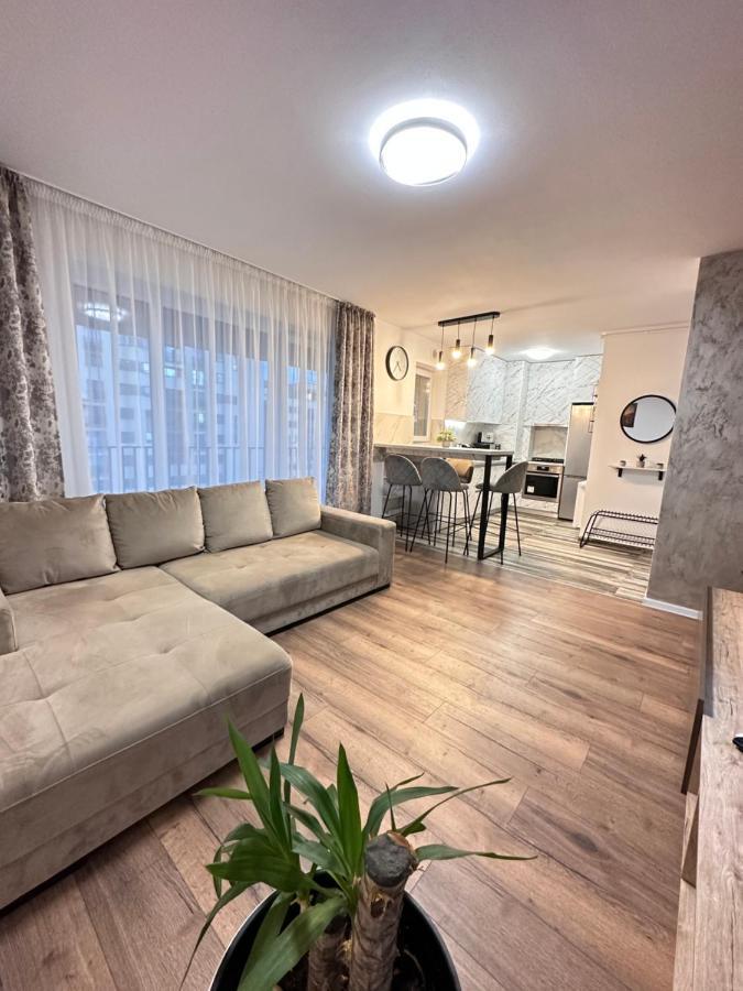 Deluxe Cozy Apartments - Coresi Mall #Brasov Luaran gambar