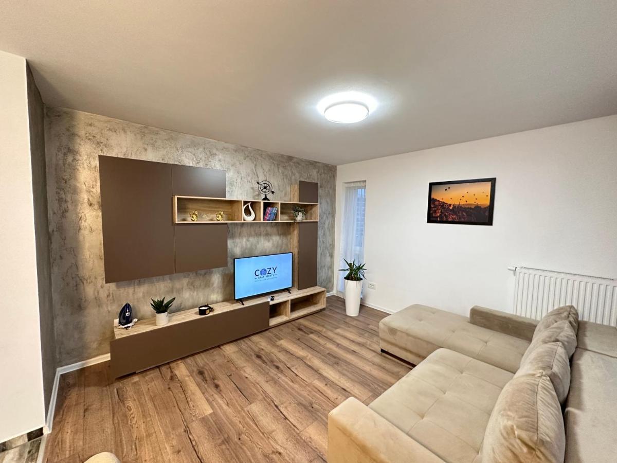 Deluxe Cozy Apartments - Coresi Mall #Brasov Luaran gambar