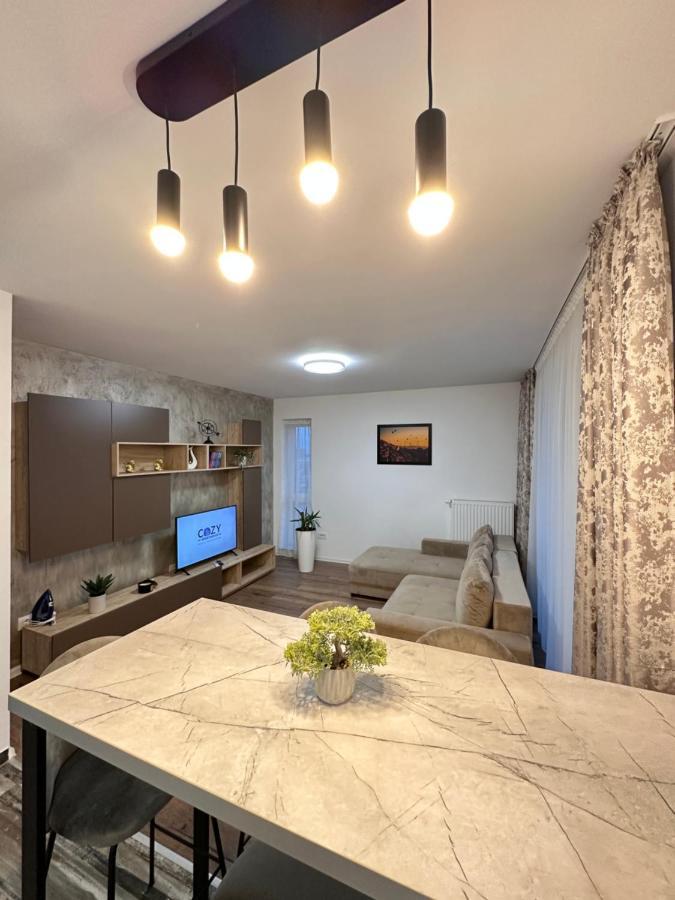 Deluxe Cozy Apartments - Coresi Mall #Brasov Luaran gambar