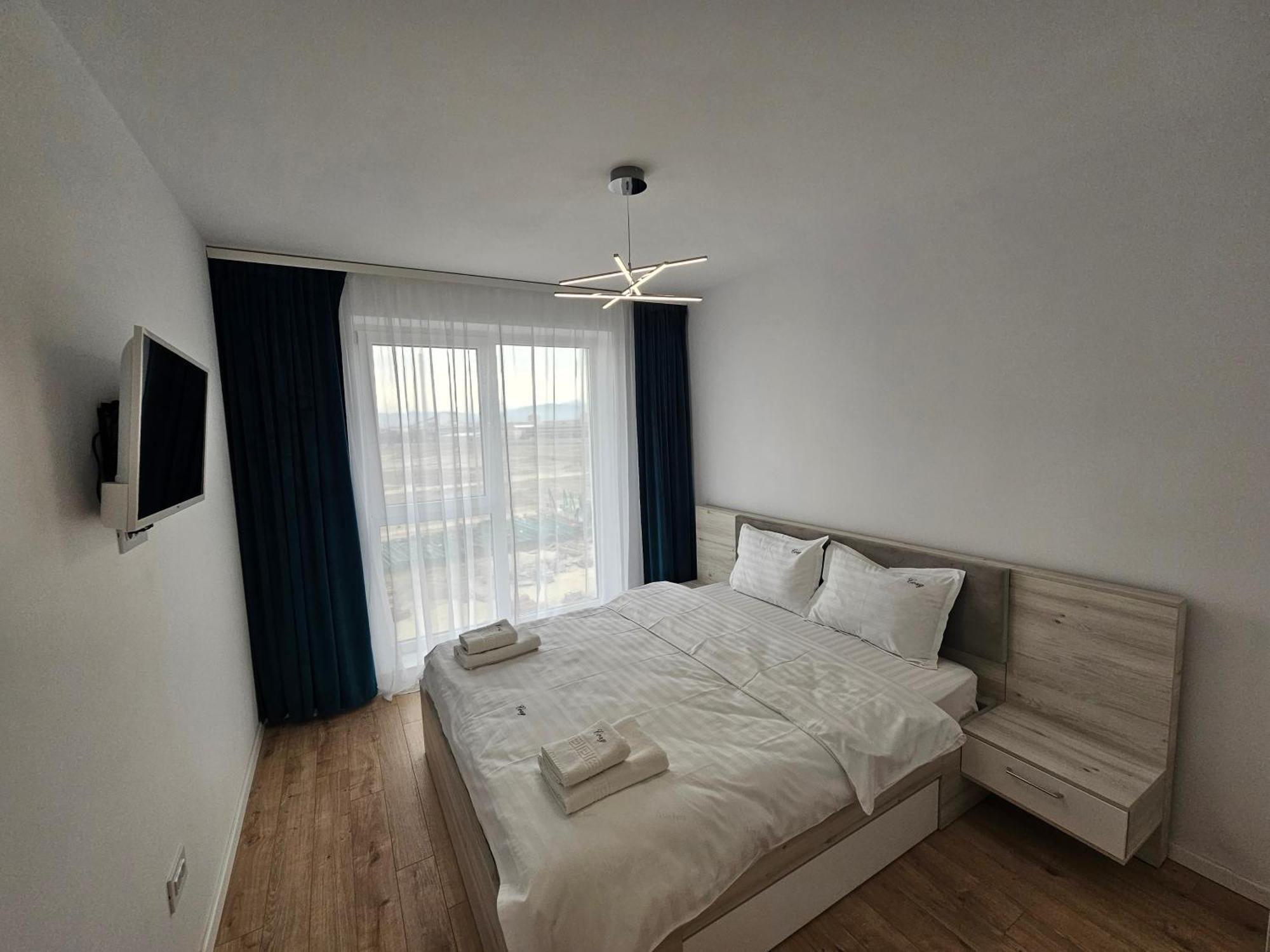 Deluxe Cozy Apartments - Coresi Mall #Brasov Luaran gambar