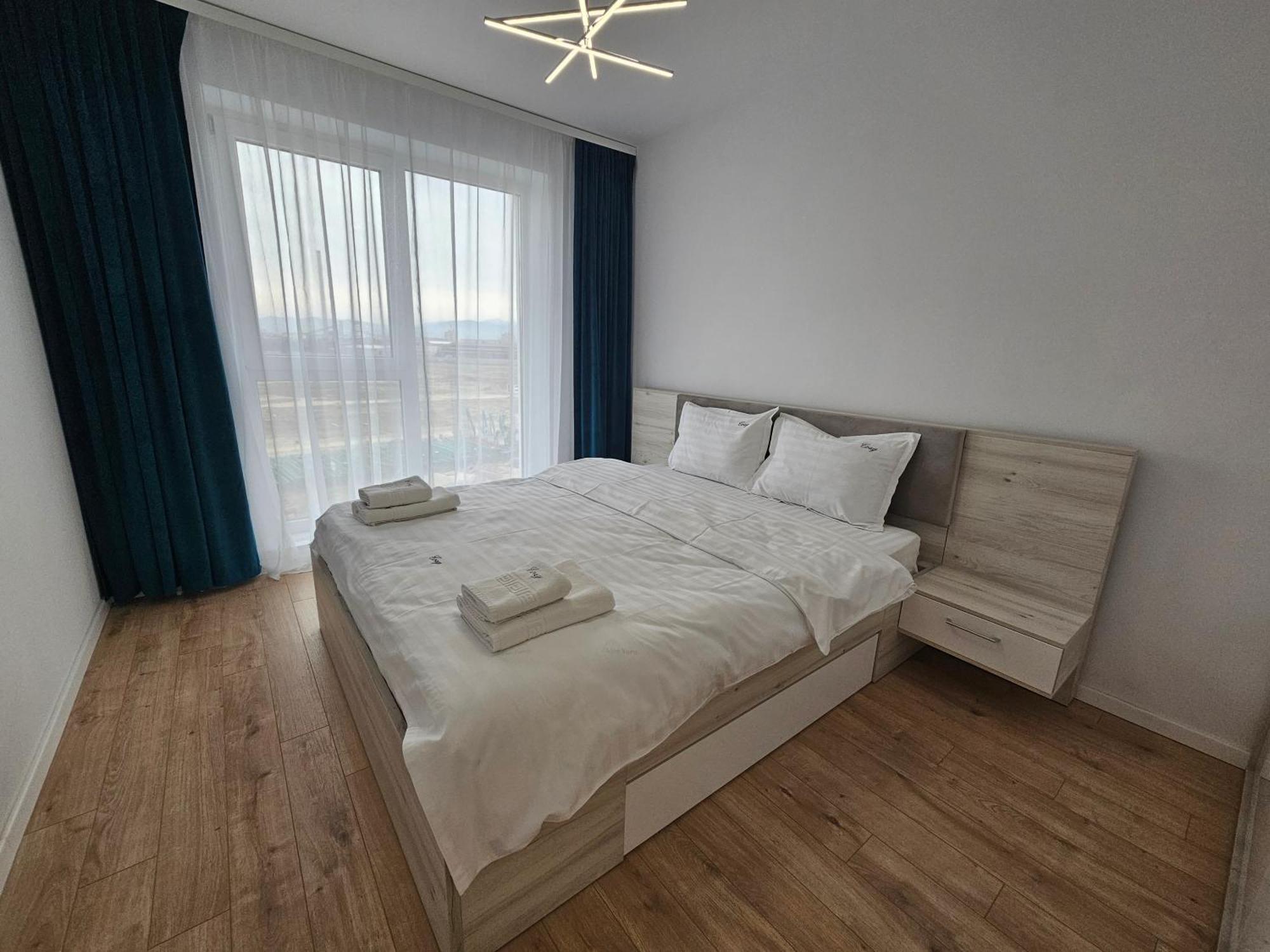 Deluxe Cozy Apartments - Coresi Mall #Brasov Luaran gambar